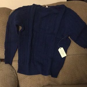 Round neck St. John’s bay sweater